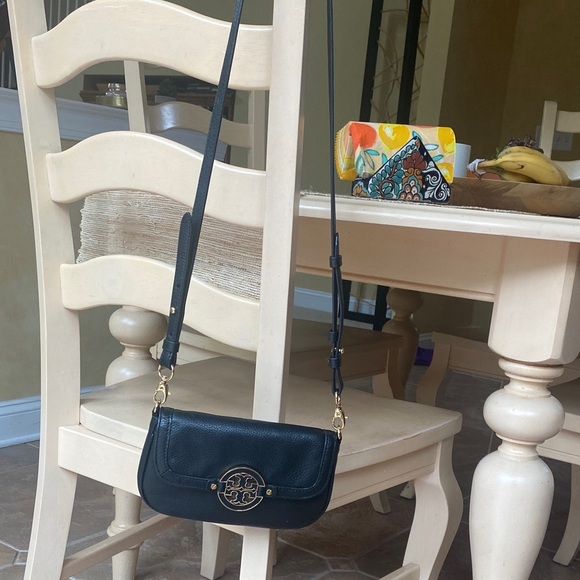 Tory Burch small black leather bag - Picture 1 of 10